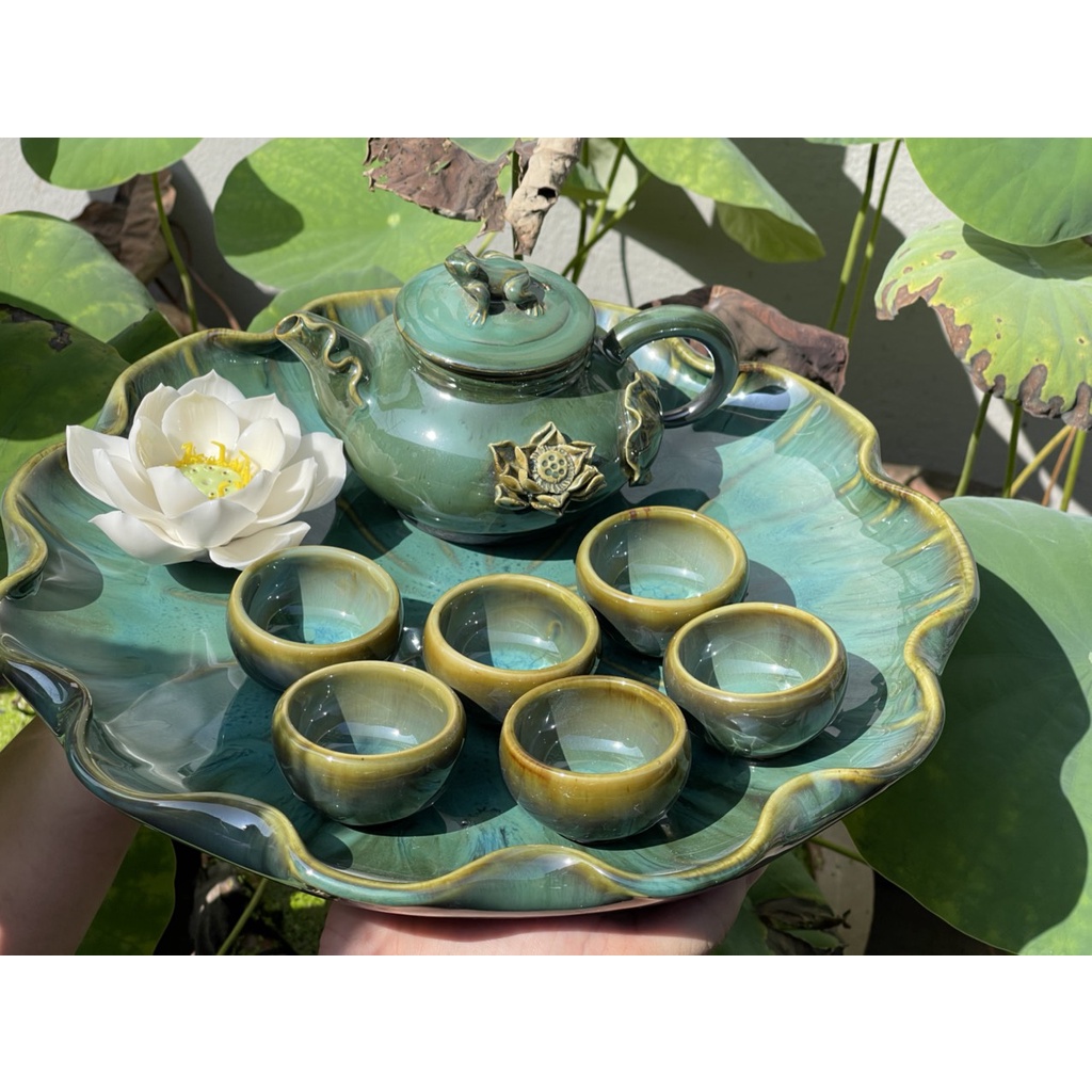 Ấm chén siêu độc đáo Bát Tràng
