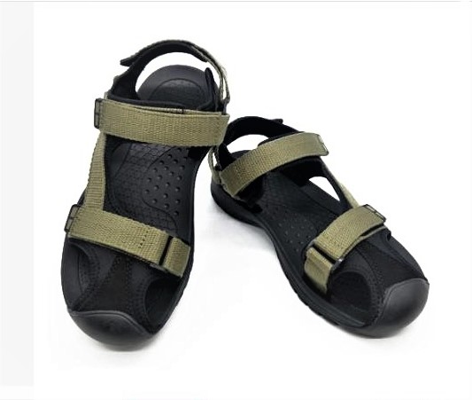 [HCM]Giày Sandal Nam Bít Mũi Rova 25