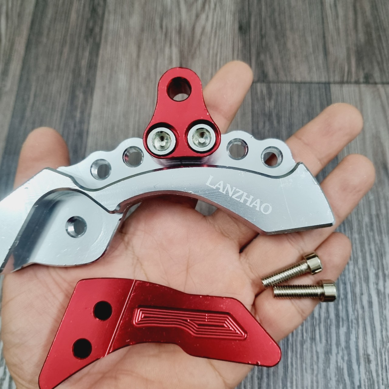 Pát tăng giảm phuộc sau xe tay ga NHÔM CNC nguyên khối