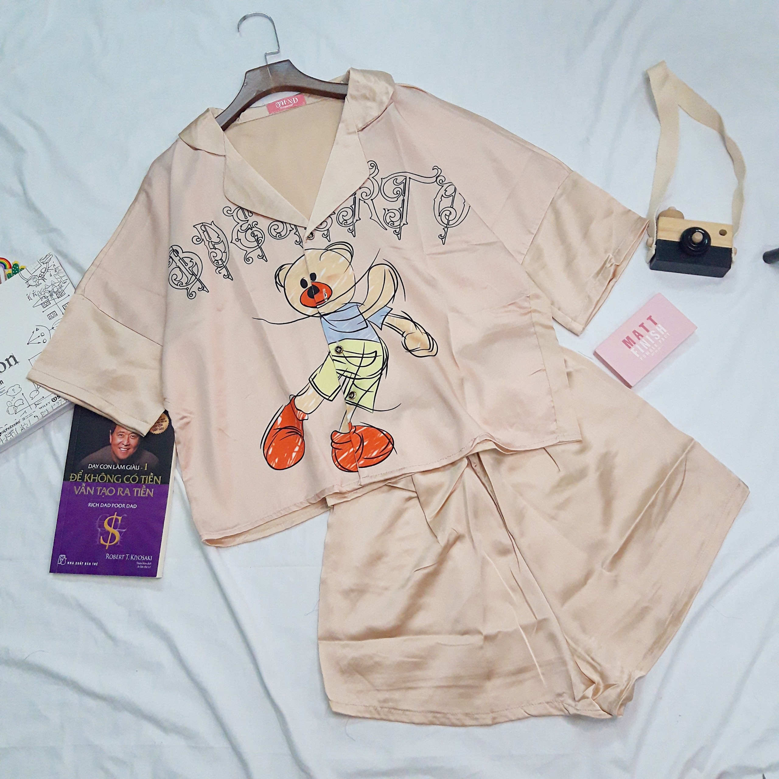 BỘ ĐỒ NGỦ PYJAMA ĐÙI DƠI 3D LỤA SATIN SIÊU HOT (NHIỀU MẪU)