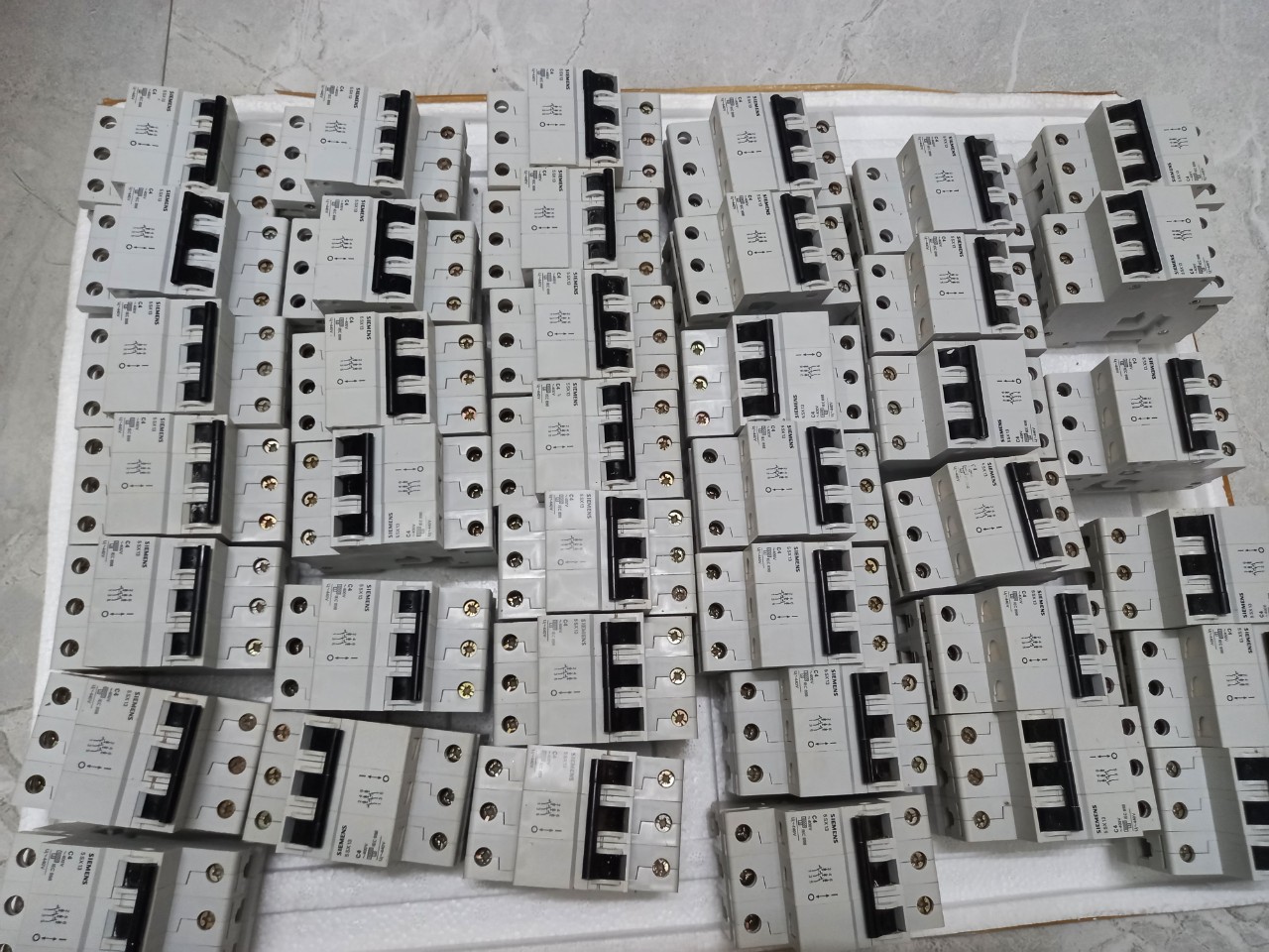 MCB APTOMAT 3 PHA ĐỨC TỒN KHO 4A
