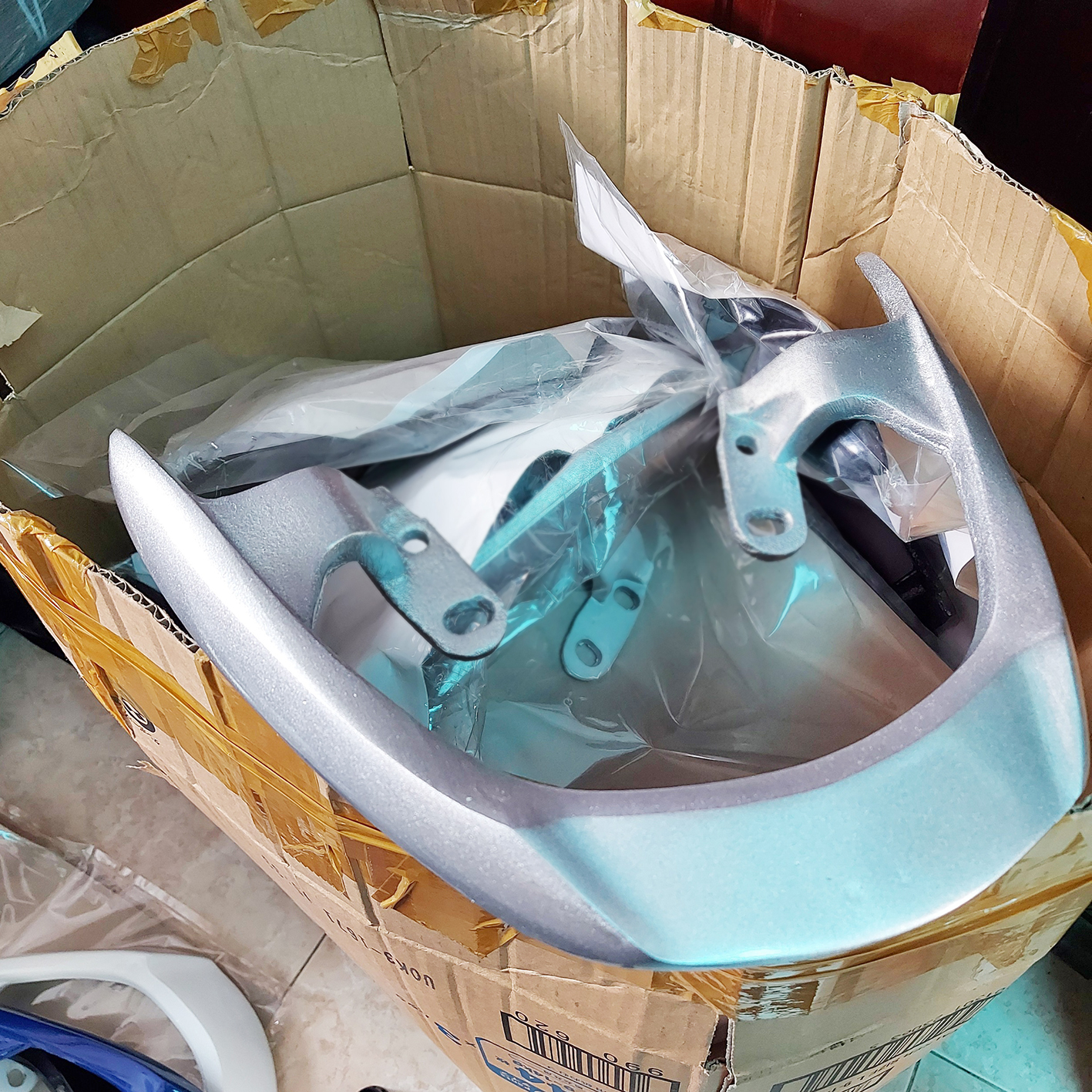 Cảng sau gắn Sirius kiểu Mio