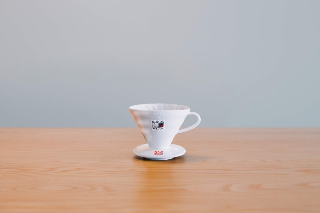 HARIO DRIPPER COFFEE V60 CERAMIC WHITE VDC-02W