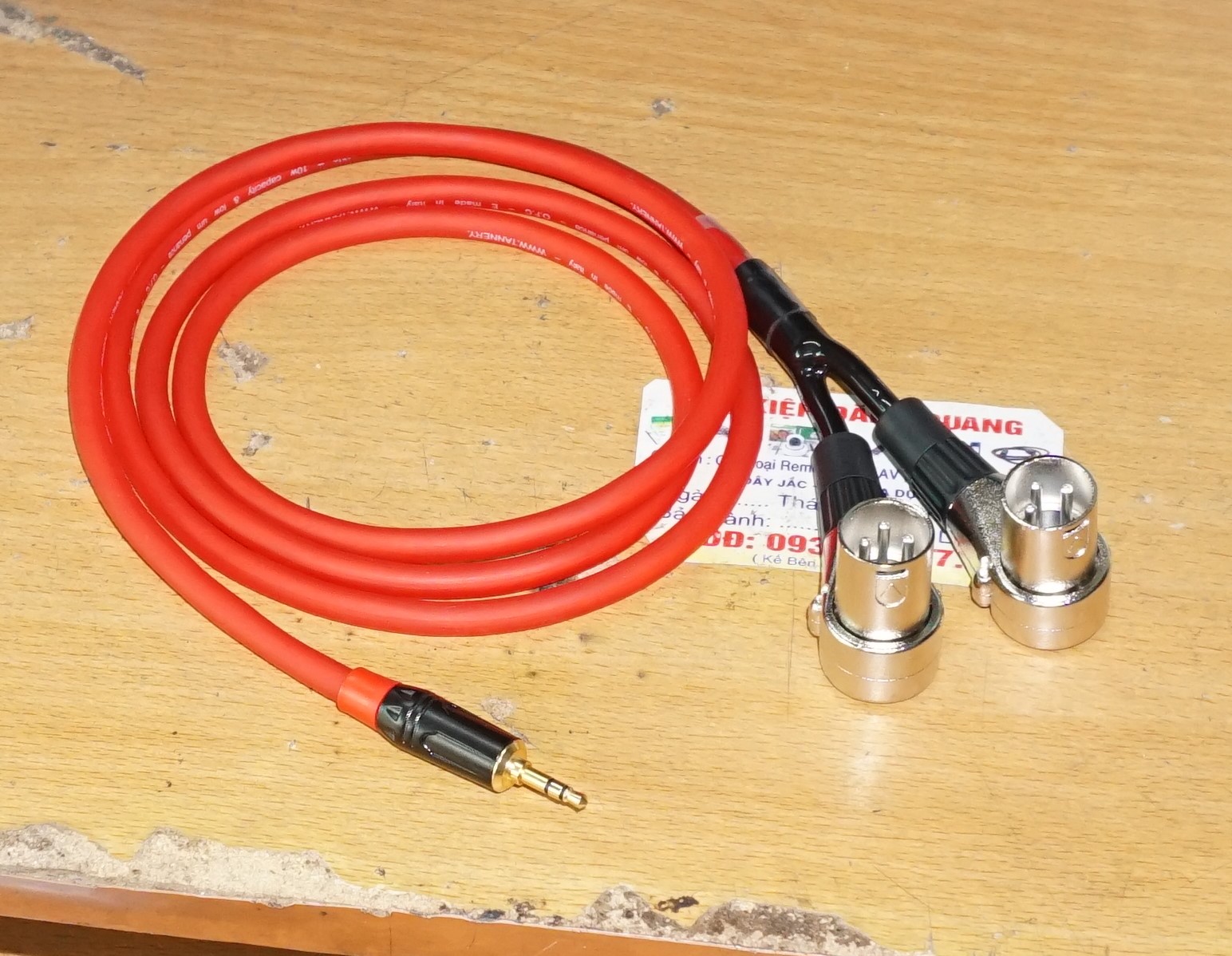 Dây nhạc 3.5 ra 3 canon đực Cong dài 1.5m (dây italy màu đỏ )