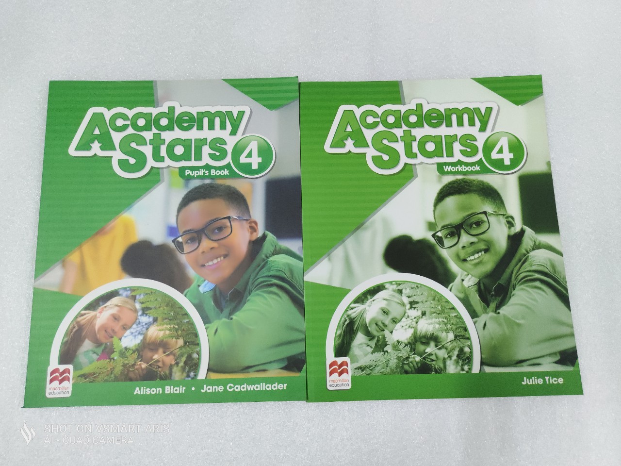 Academy Stars level starter đến 5 (mỗi level gồm 2q Pupil's Book và Workbook)