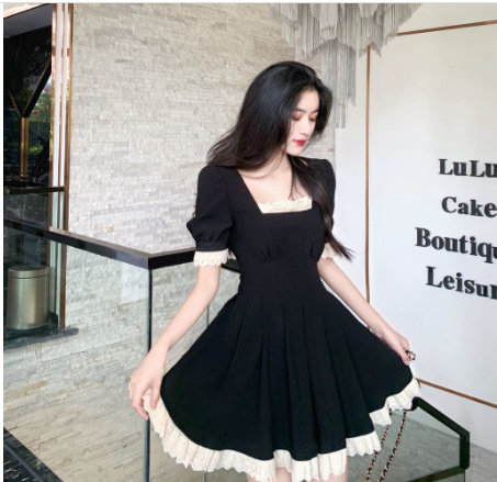 Váy cổ vuông