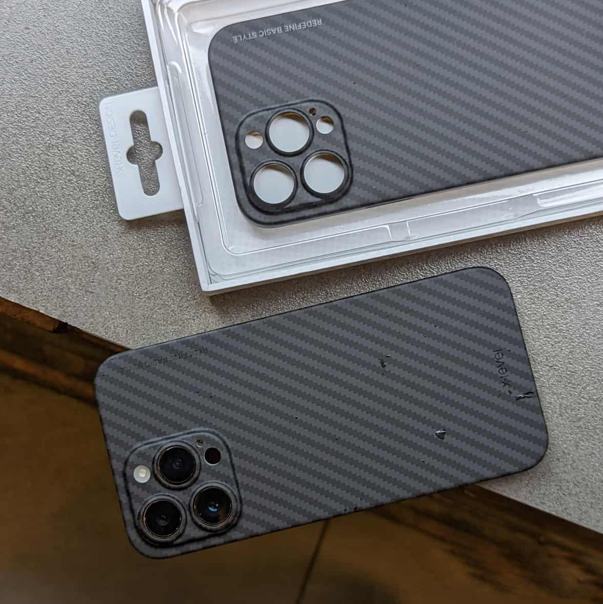 Ốp lưng iPhone 15 Pro Max/ 14 Pro Max/ 13 Pro Max siêu mỏng vân Carbon hiệu X-level