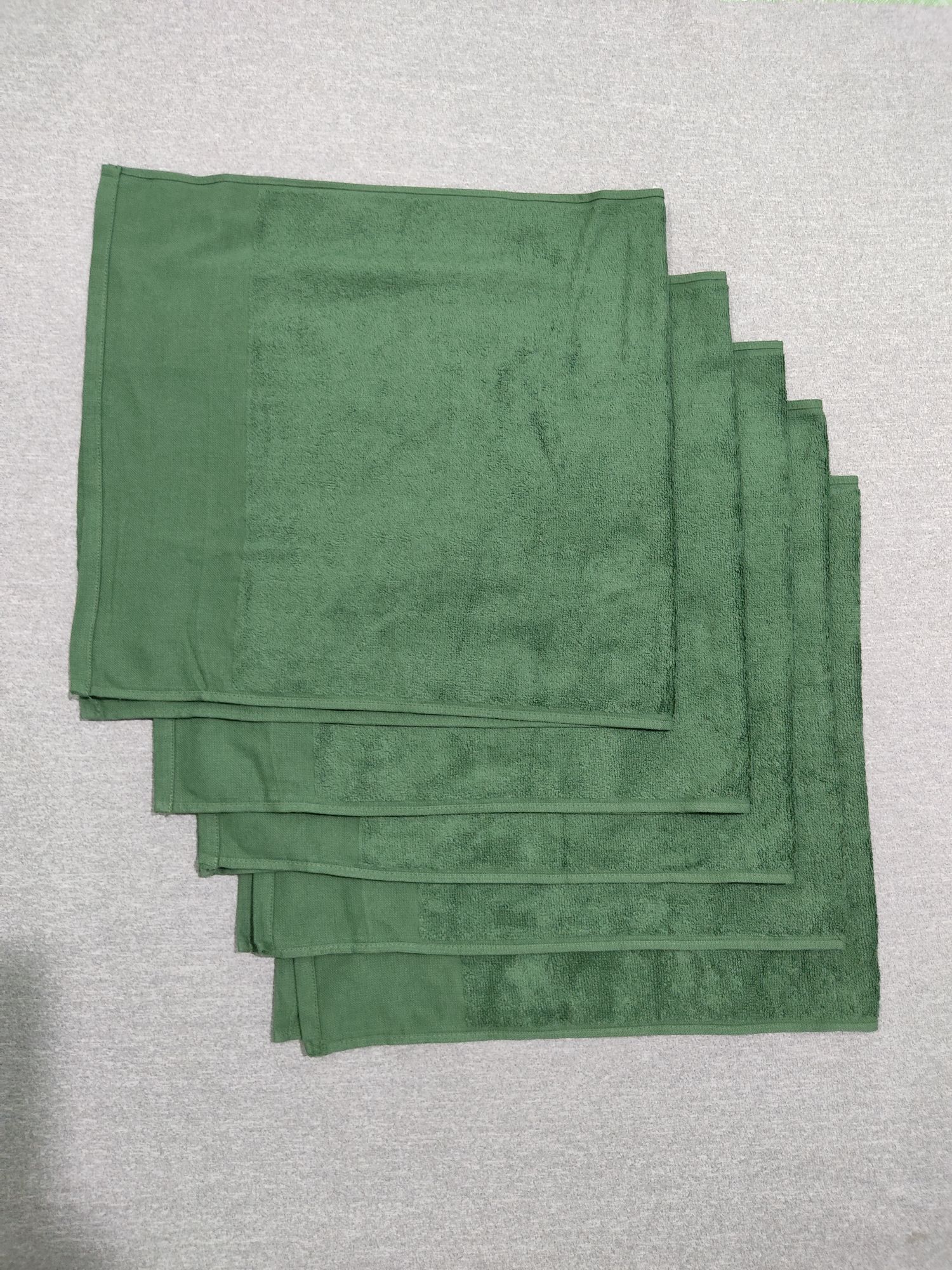Combo 5 khăn mặt (khăn tắm) màu xanh lá kích thước 35x75cm