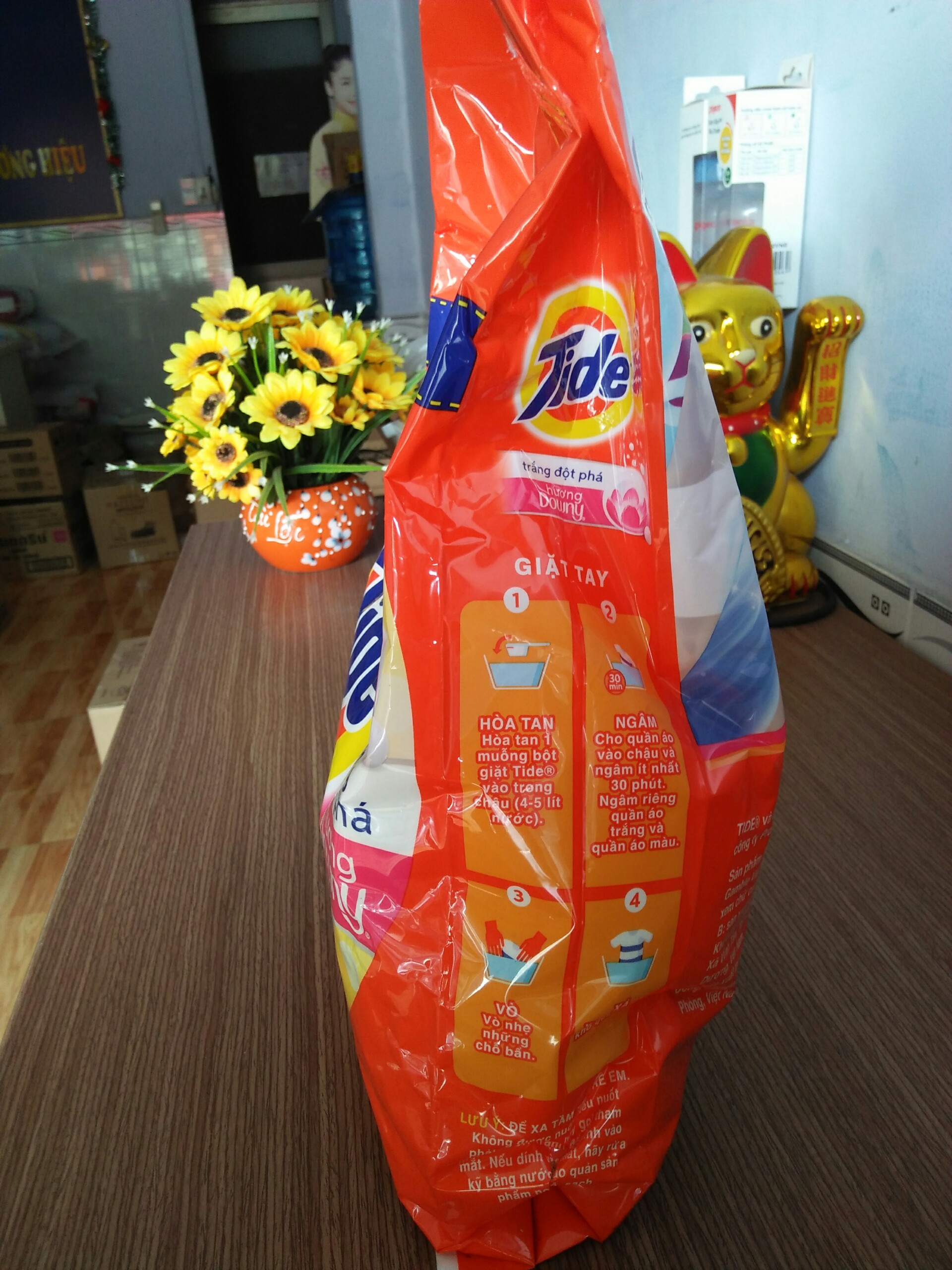 Bột giặt Tide 2.5kg