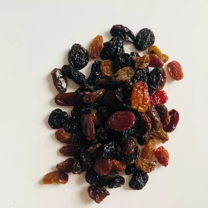 500gr Nho khô 3 màu (nho xanh, nho đen, nho đỏ)- 500g raisins (red, green black)