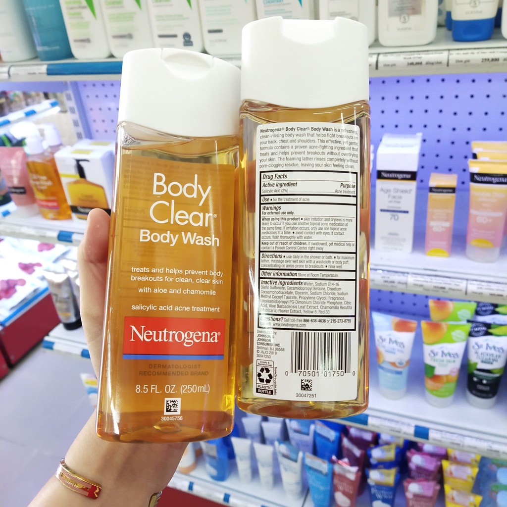Sữa tắm tẩy tế bào và ngăn ngừa mụn neutrogena body clear & body scrub 250ml