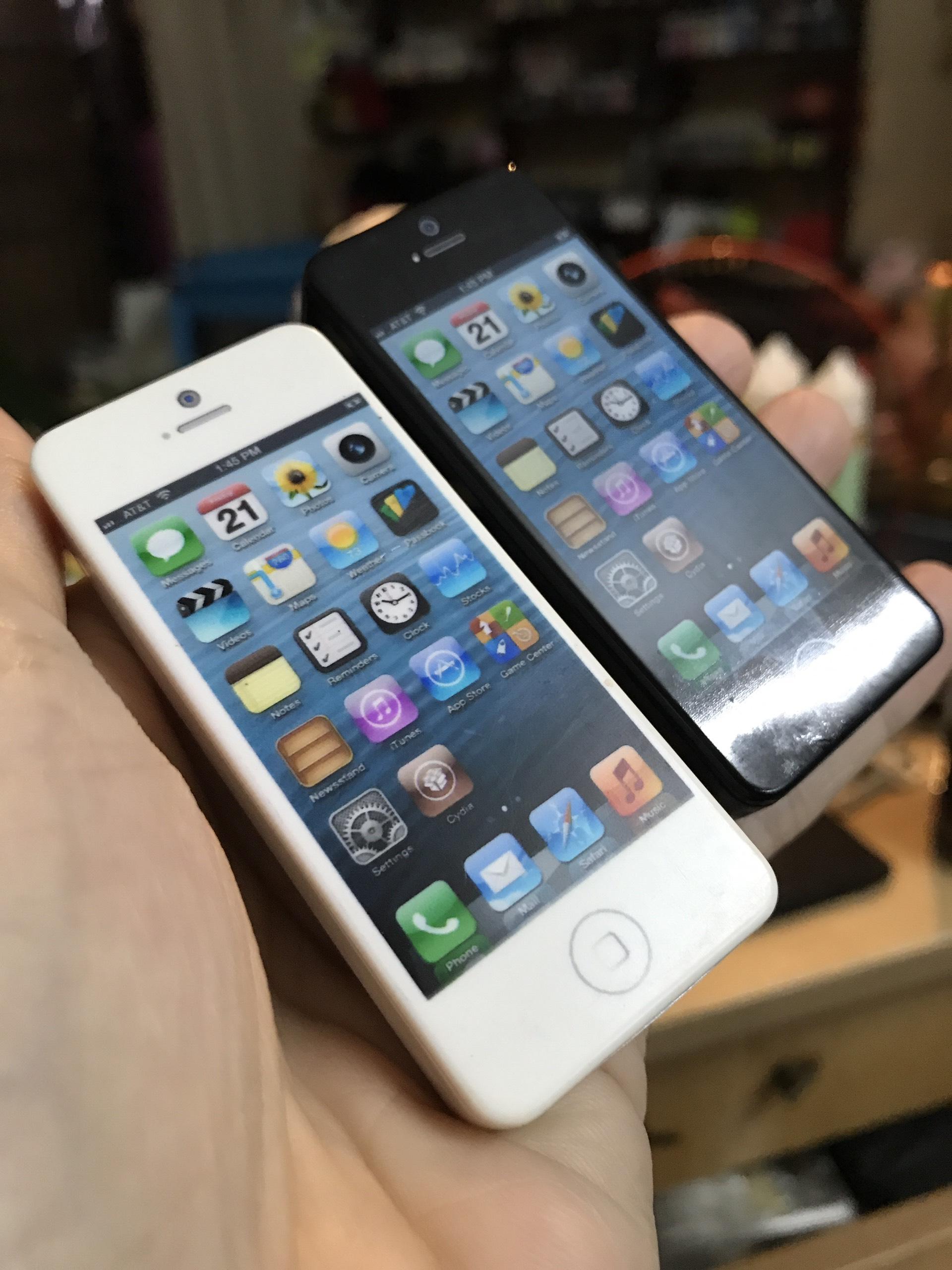 Bật Lửa Hình Iphone Kiêm Khui Bia