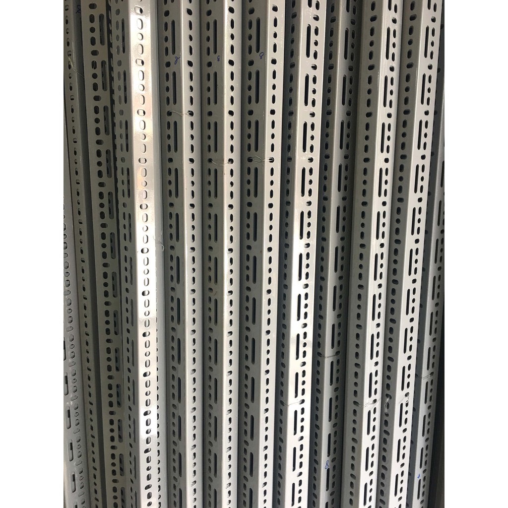 Sắt v lỗ (V4.6 Dài 120cm, dày 2mm) Lắp ráp kệ kho hàng