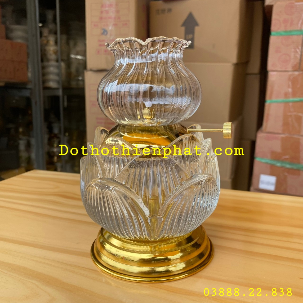 Đèn thờ pha lê đốt dầu lưu ly cát tường mẫu mới