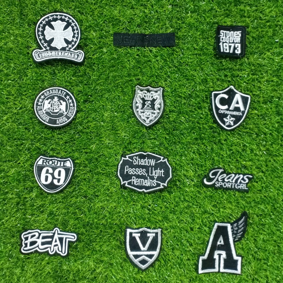 Combo 5 Sticker Thêu Ủi Trắng Đen