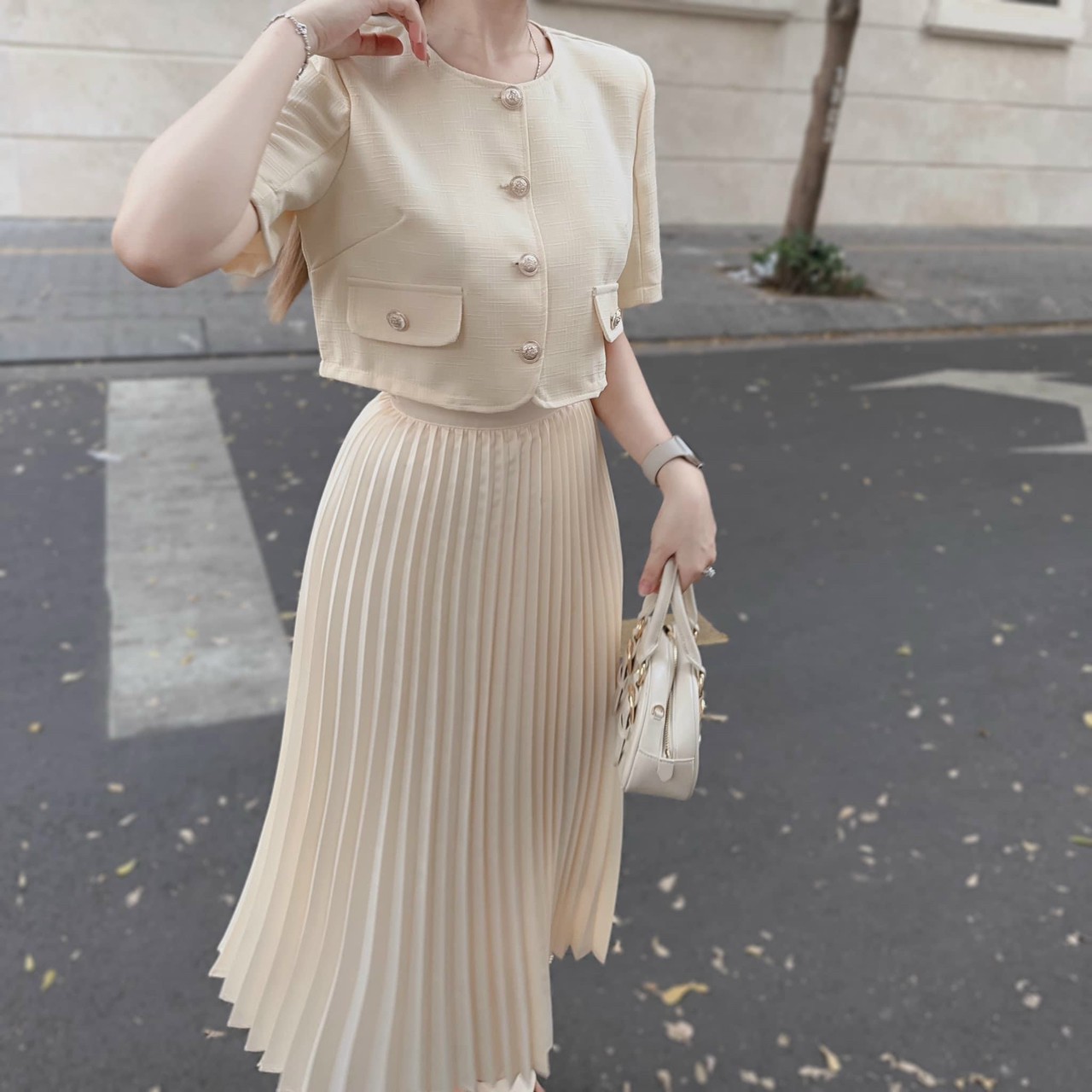 Set tiểu thư áo kiểu croptop đính nút, váy maxi xòe dập ly hàng thiết kế cao cấp, set vintage lãng mạn Pháp