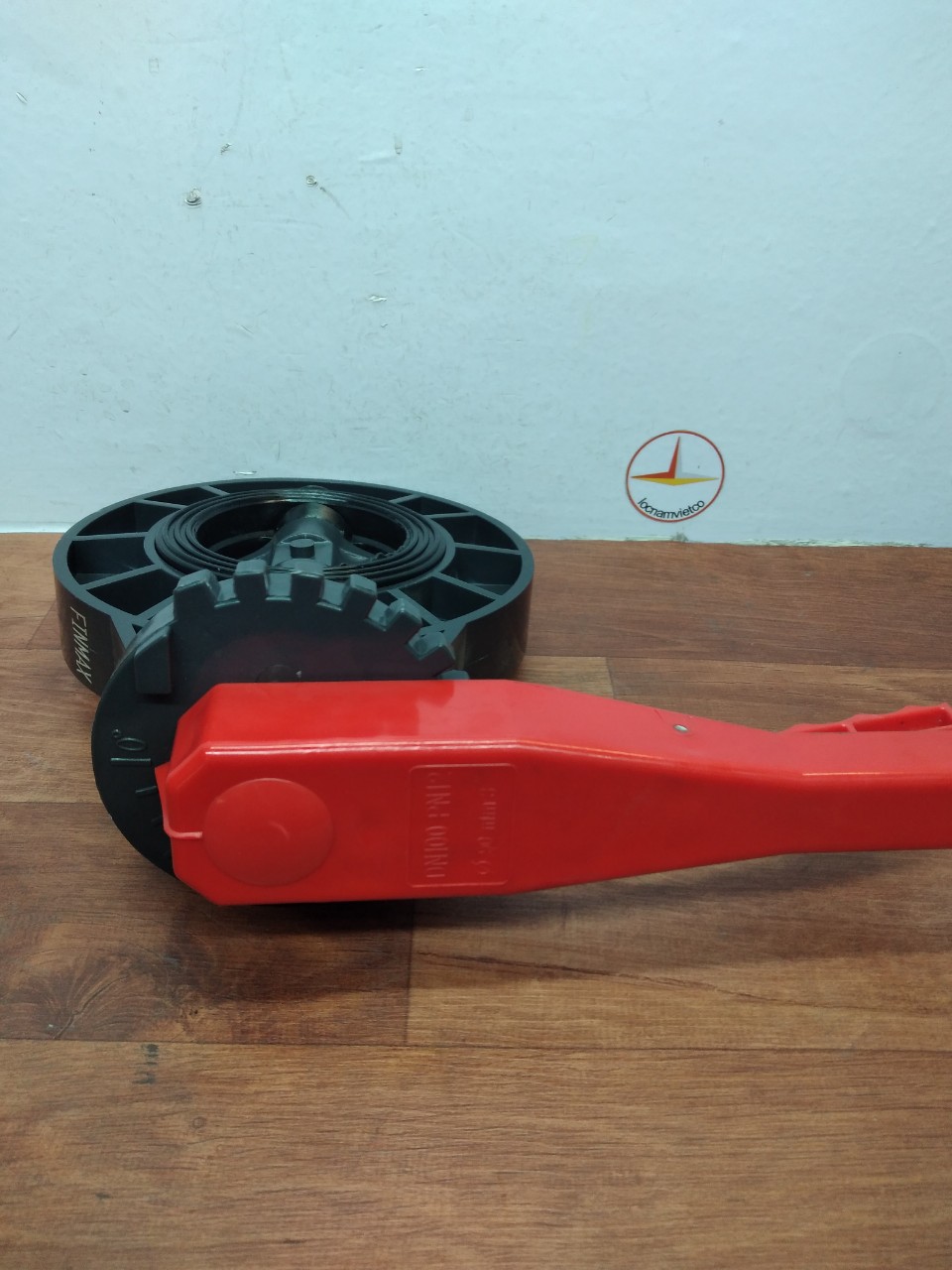 Van bướm mặt bích tay gạt phi 90