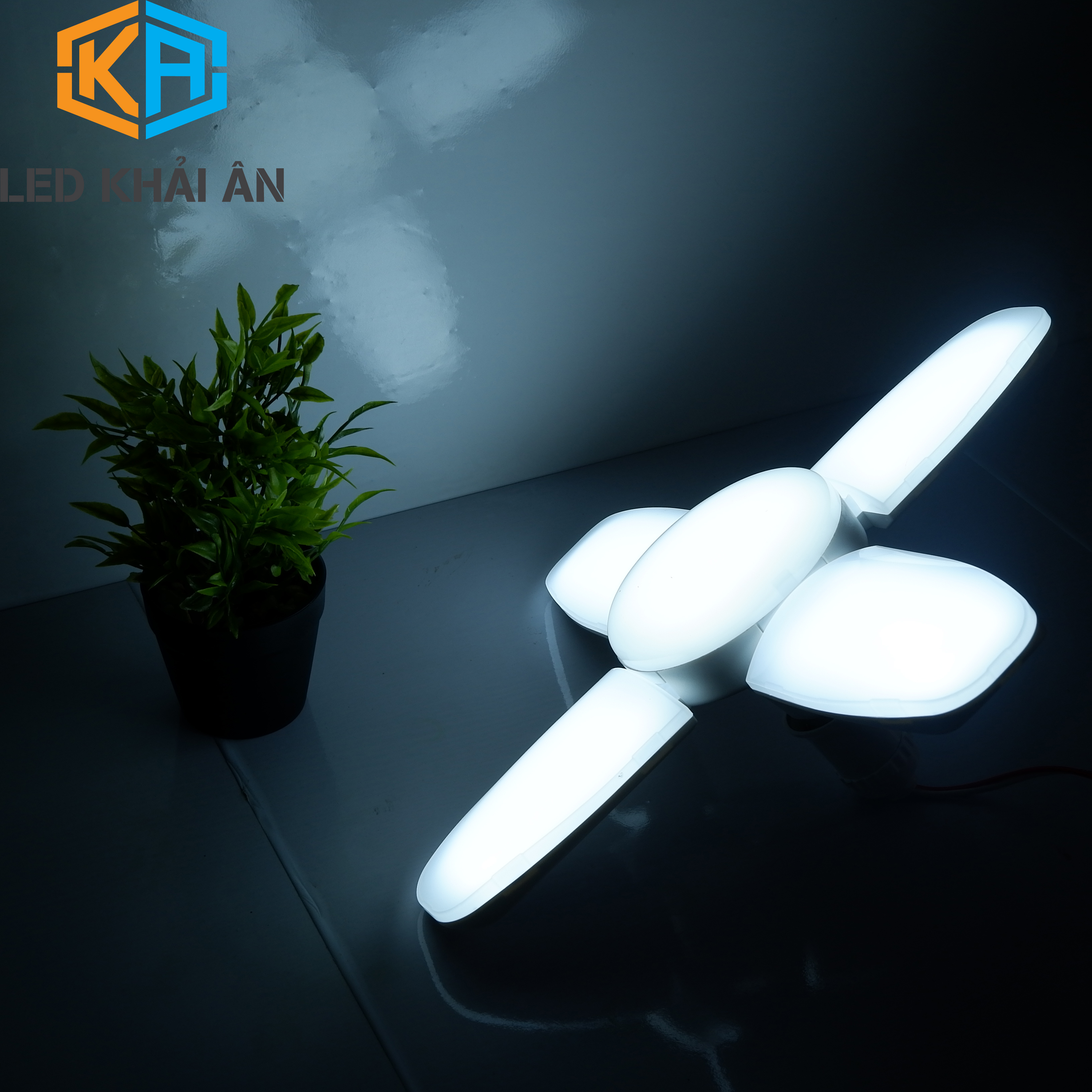 Bóng đèn led hình 4 cánh quạt siêu sáng - bảo hành 1 năm