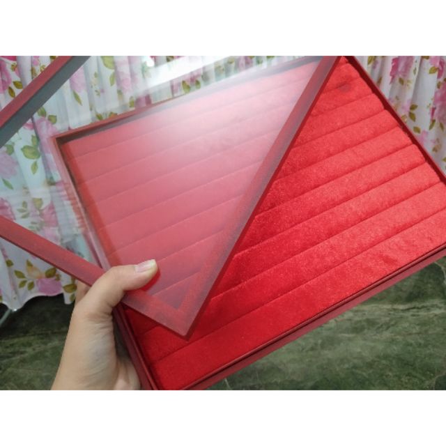 Khay nhẫn đỏ lớn 32cm x 25cm x 4,5 có nắp kính