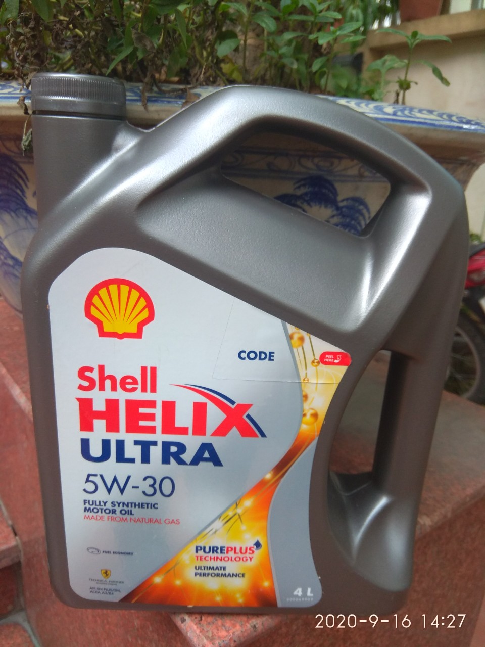 Dầu cho xe oto Shell Helix Ultra 5W-30