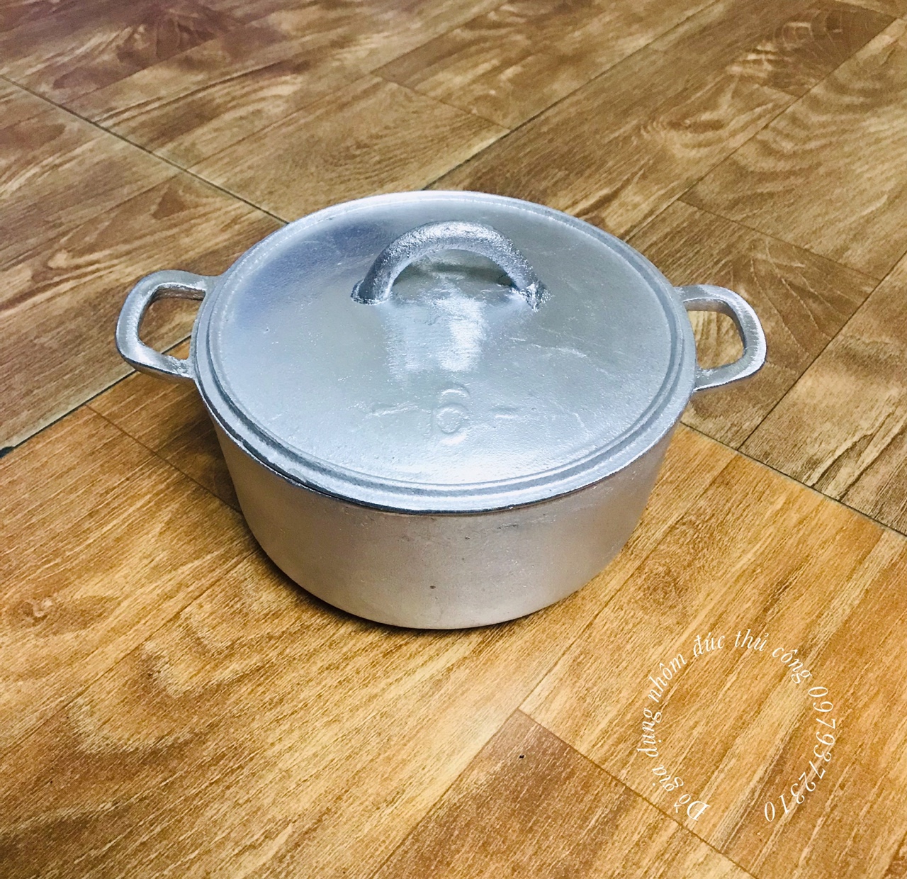 XOONG GANG ĐÚC THỦ CÔNG LÀNG NGHỀ SỐ 6 ( ĐK 19cm )