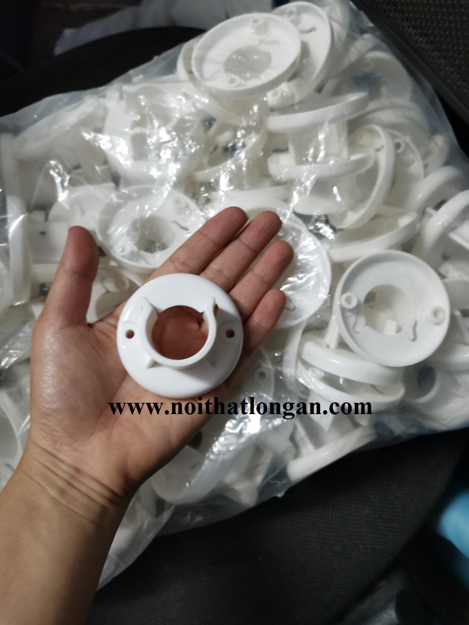 Phụ kiện rèm cửa ( giá đỡ, bát treo rèm, móc s...)