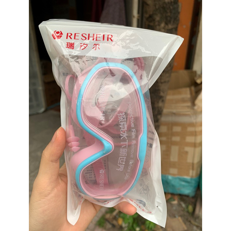 KÍNH BƠI CHỐNG MỜ CAO CẤP CHO TRẺ EM