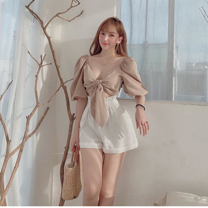 Set croptop short cột nơ tay phồng