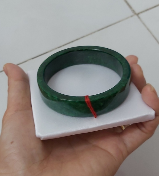 [HCM]Vòng cẩm thạch sơn thủy bản vuông tuyệt đẹphàng mới chụp như hìnhđược tư vấn side (mài từ khối đá thiên nhiên )