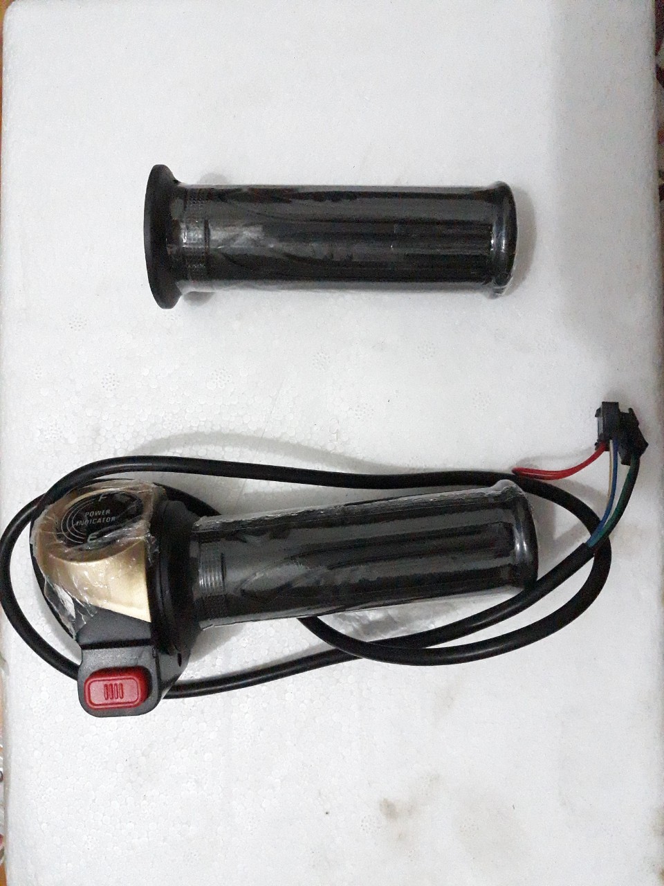 TAY GA XE ĐẠP ĐIỆN GIANT 133S