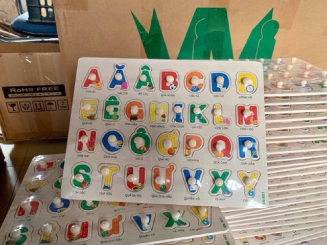 Bảng núm gỗ học tiếng việt có núm cầm - trò chơi ghép chữ cái tiếng việt cho bé chôm kids