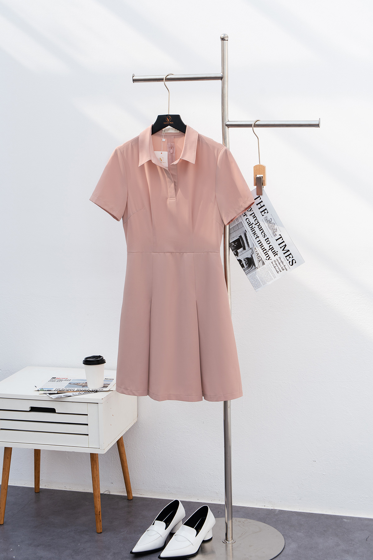 [Nhập LAZFASHIONSALE1111 giảm 15% Đầm Cổ Đức VIENTRAN Chiết Ly Xòe V63R23H010