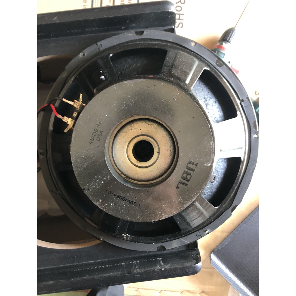 Loa Karaoke JBL KI 82