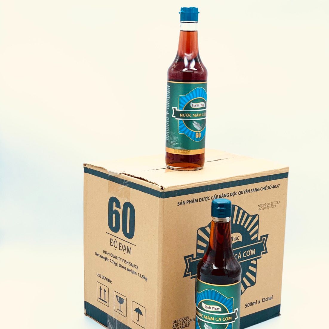 ( GIAO 2H) THÙNG NƯỚC MẮM HẠNH PHÚC 60 ĐỘ ĐẠM - 12 CHAI/ THÙNG