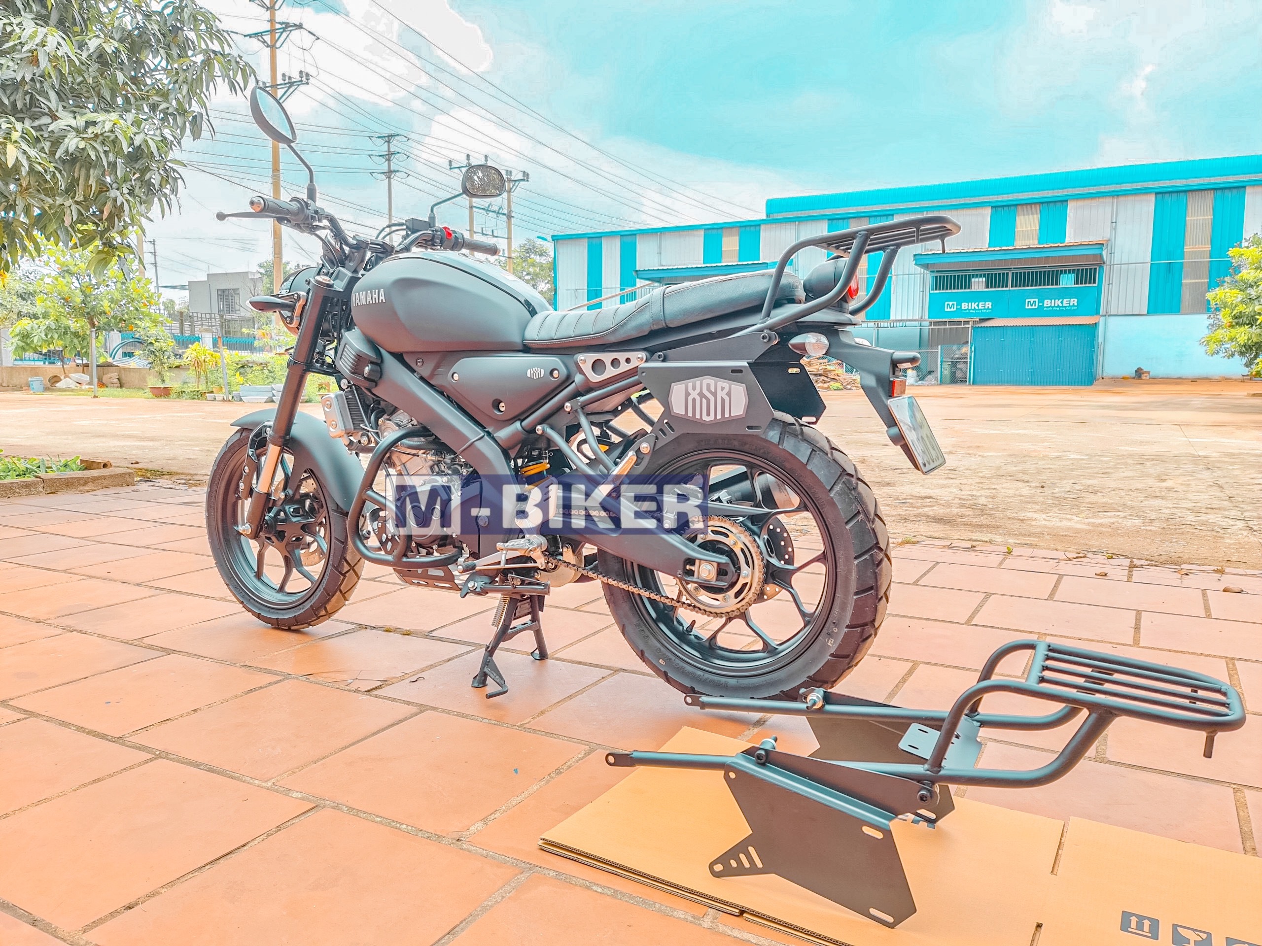 Ốp hông baga cho xe YAMAHA XSR155