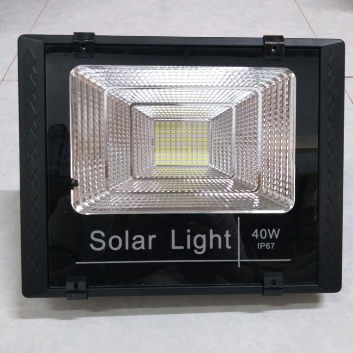 Đèn led pha năng lượng mặt trời 40w