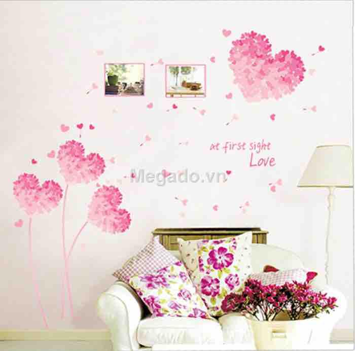 Decal tranh dán tường trái tim hồng