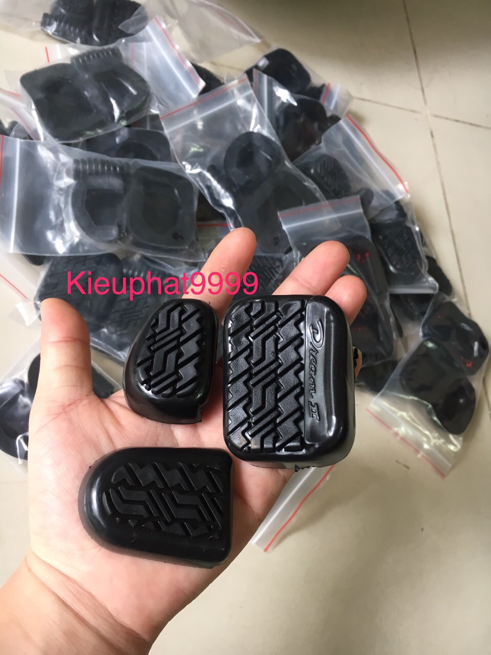 Bọc cao su bảo vệ cần số đạp thắng Wave Dream