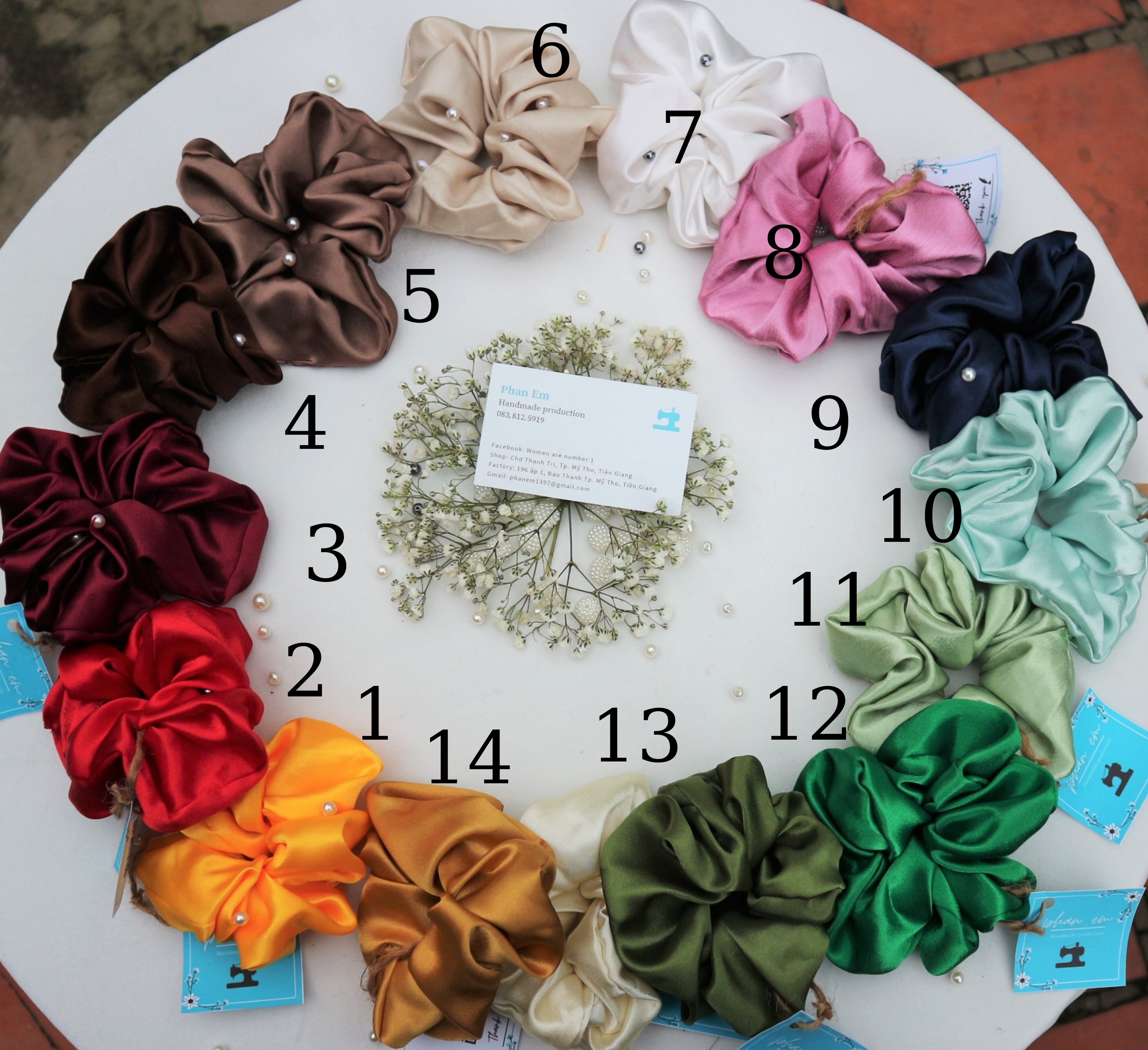 CỘT TÓC SCRUNCHIES ĐÍNH NGỌC TRA  2 CÁI RẺ BẤT NGỜ