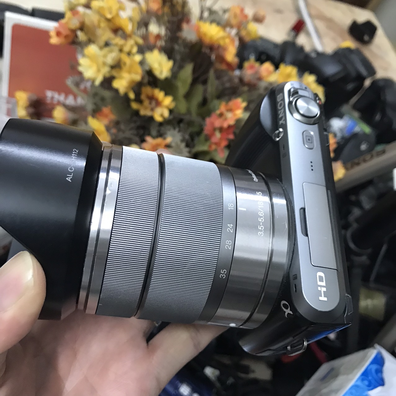 Máy ảnh Sony Nex C3 kèm ống kính 18-55 quay chụp tốt