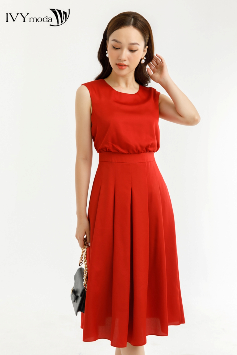 [SINH NHẬT SALE XỊN | VOUCHER GIẢM 100K - MUA 3 GIẢM THÊM 10%] Đầm lụa xòe nhún eo IVY moda MS 48M7573