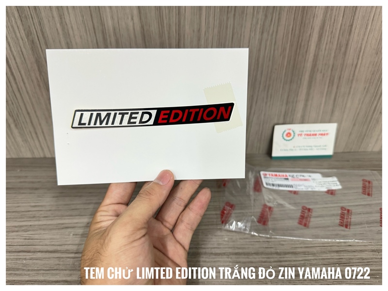 Tem chử Limted Edition Trắng Đỏ ( Ốp bụng dưới yên ) Janus 2020 Đen Nhám ( 1 Miếng ) BJ7F179L1000
