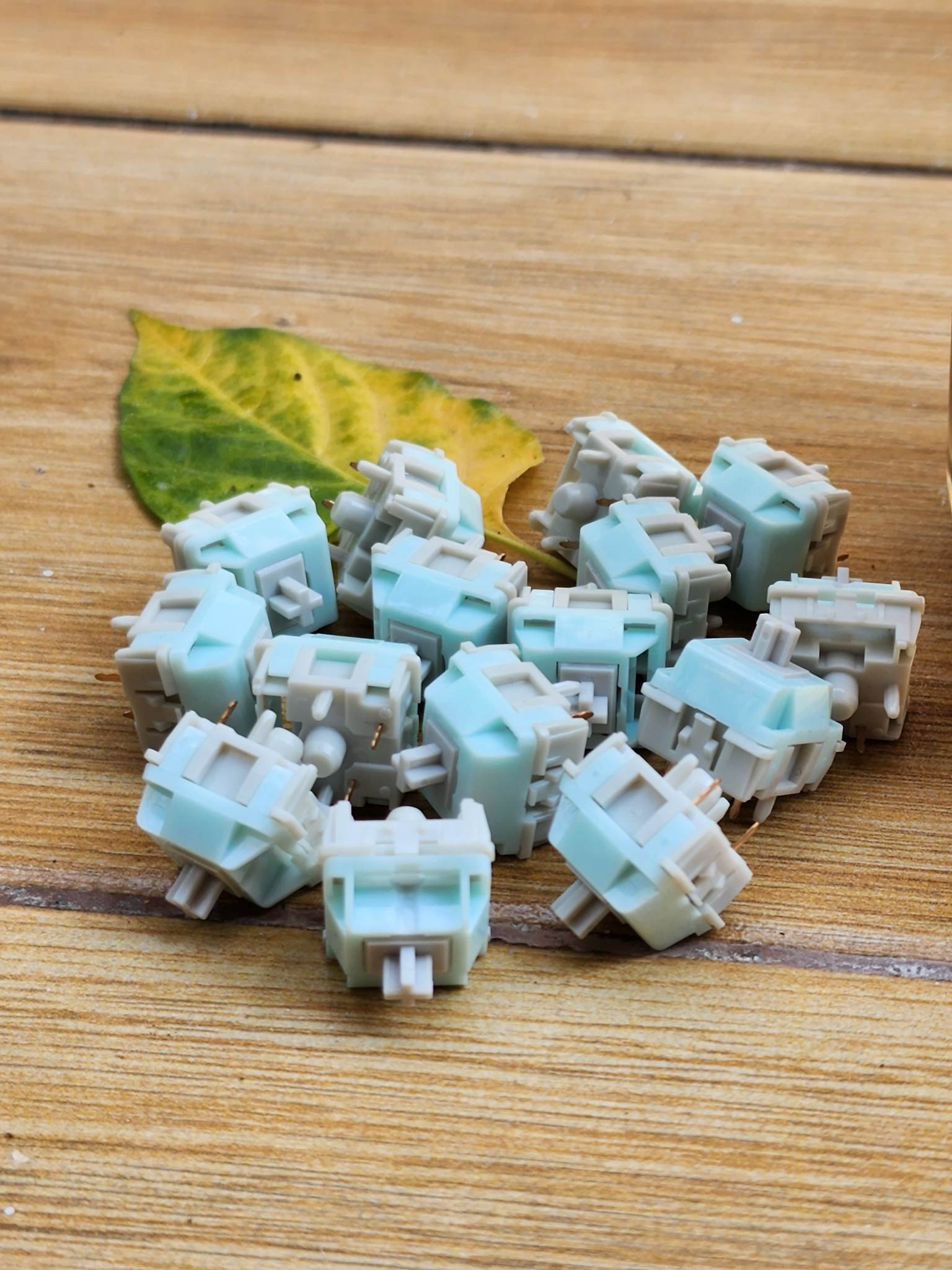 Glazed Jade Linear Switch - Công Tắc Bàn Phím Cơ
