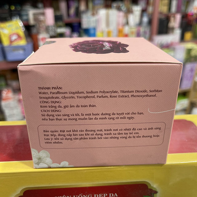 [HCM]Rosanas perfume trắng body chống nắng 150g