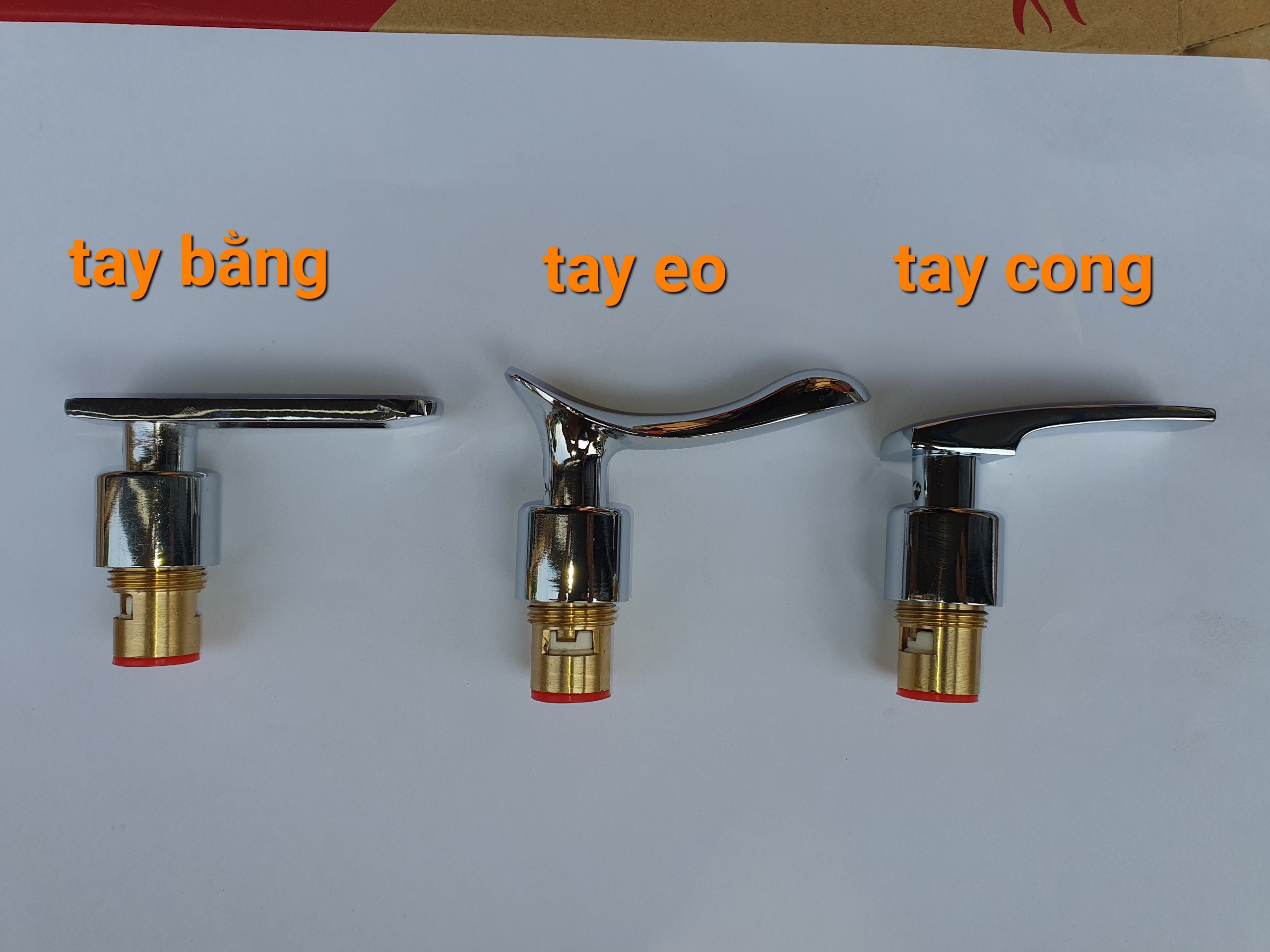 Tay Gạt Tay Vặn Vòi Nước Củ Sen Lạnh Núm Vặn Củ Sen Tắm Tặng Kèm Lõi