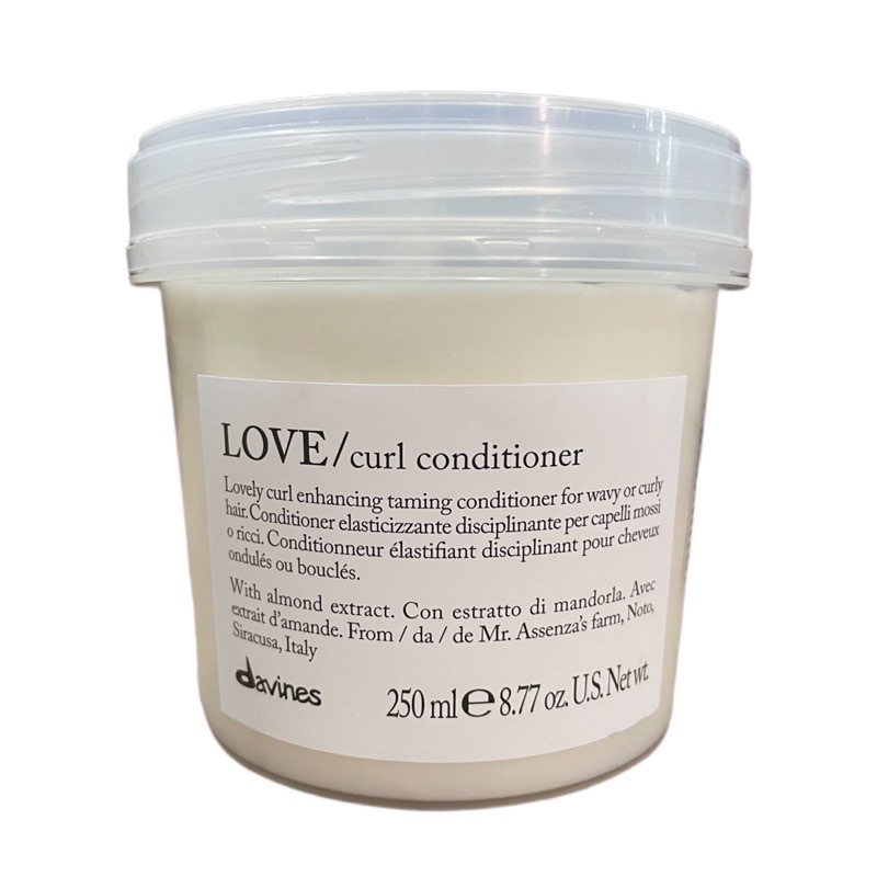Dầu xả kiểm soát và tăng độ đàn hồi, độ phồng cho tóc xoăn Davines Love Curl Conditioner 1000ml