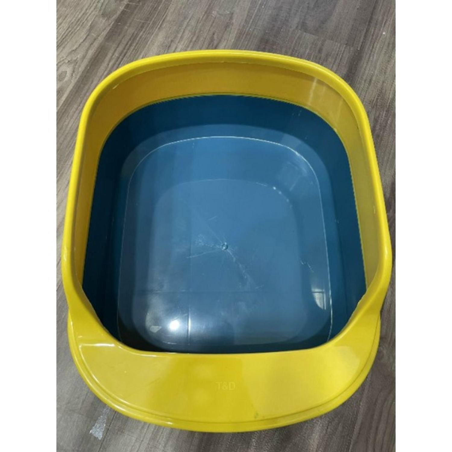 Khay vệ sinh chứa cát cho mèo kèm xẻng