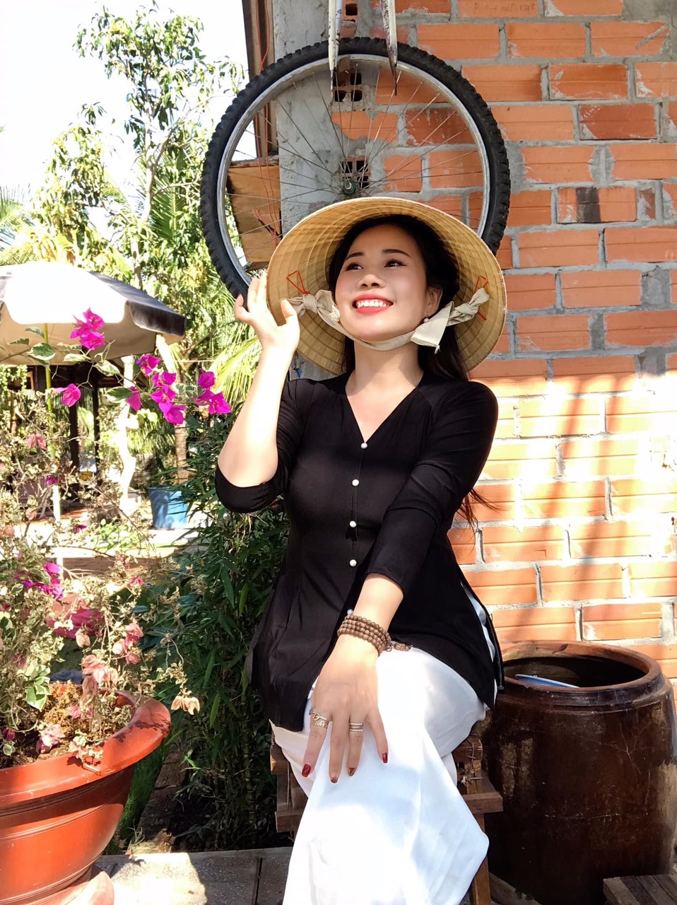 áo bà ba TRƠN size 2(50-55kg) mặc vừa.(áo lẻ ko kèm quần)