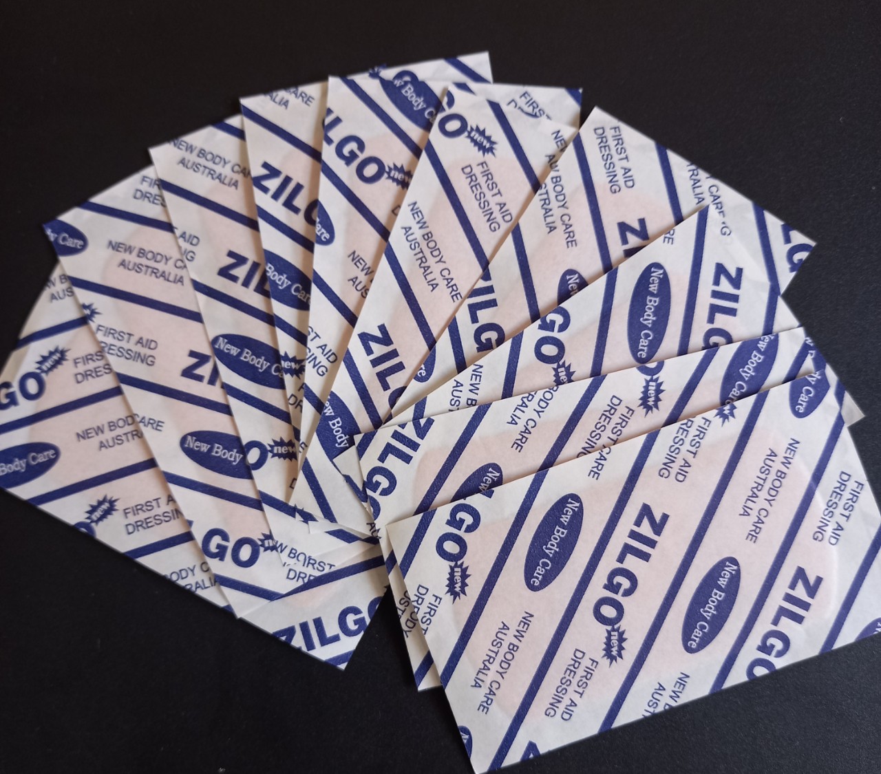 BĂNG KEO CÁ NHÂN LOẠI BẢNG LỚN ( 1 HỘP 30 MIẾNG )