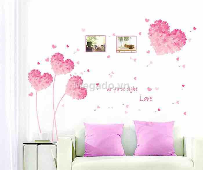 Decal tranh dán tường trái tim hồng